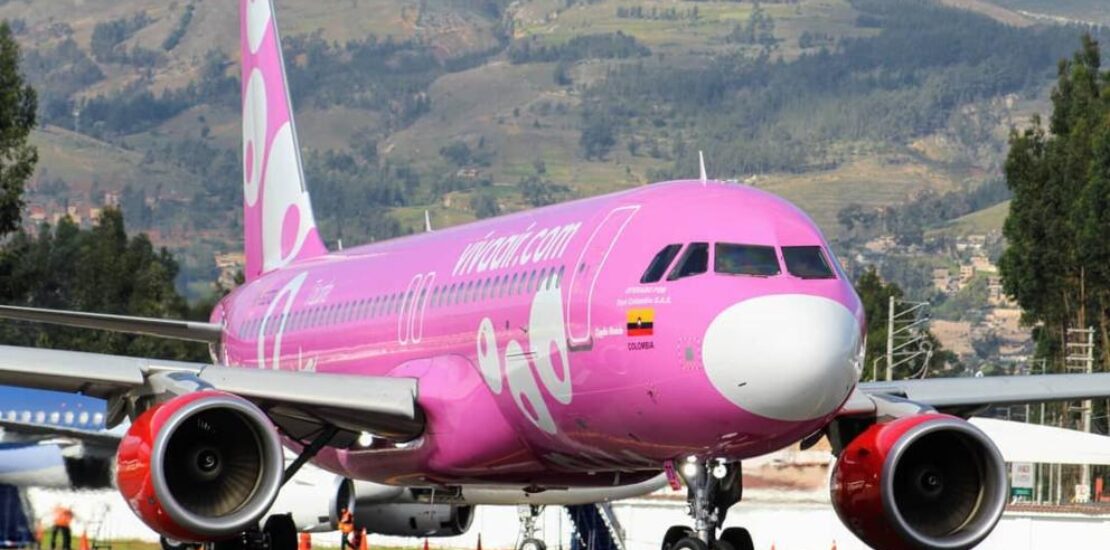 VIVA PASS 1 avion viva air rosa colombia peru